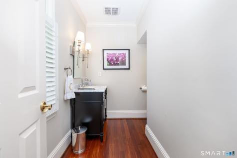 82 Ledyard Road West Hartford CT 06117