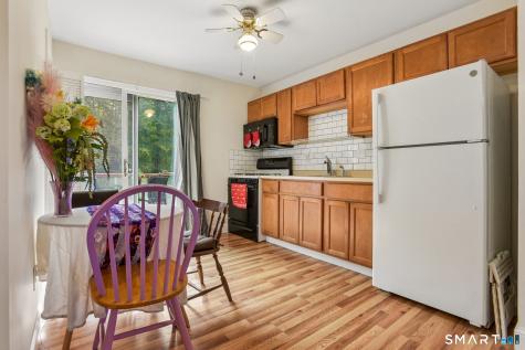 5 Hamilton Court Norwich CT 06360