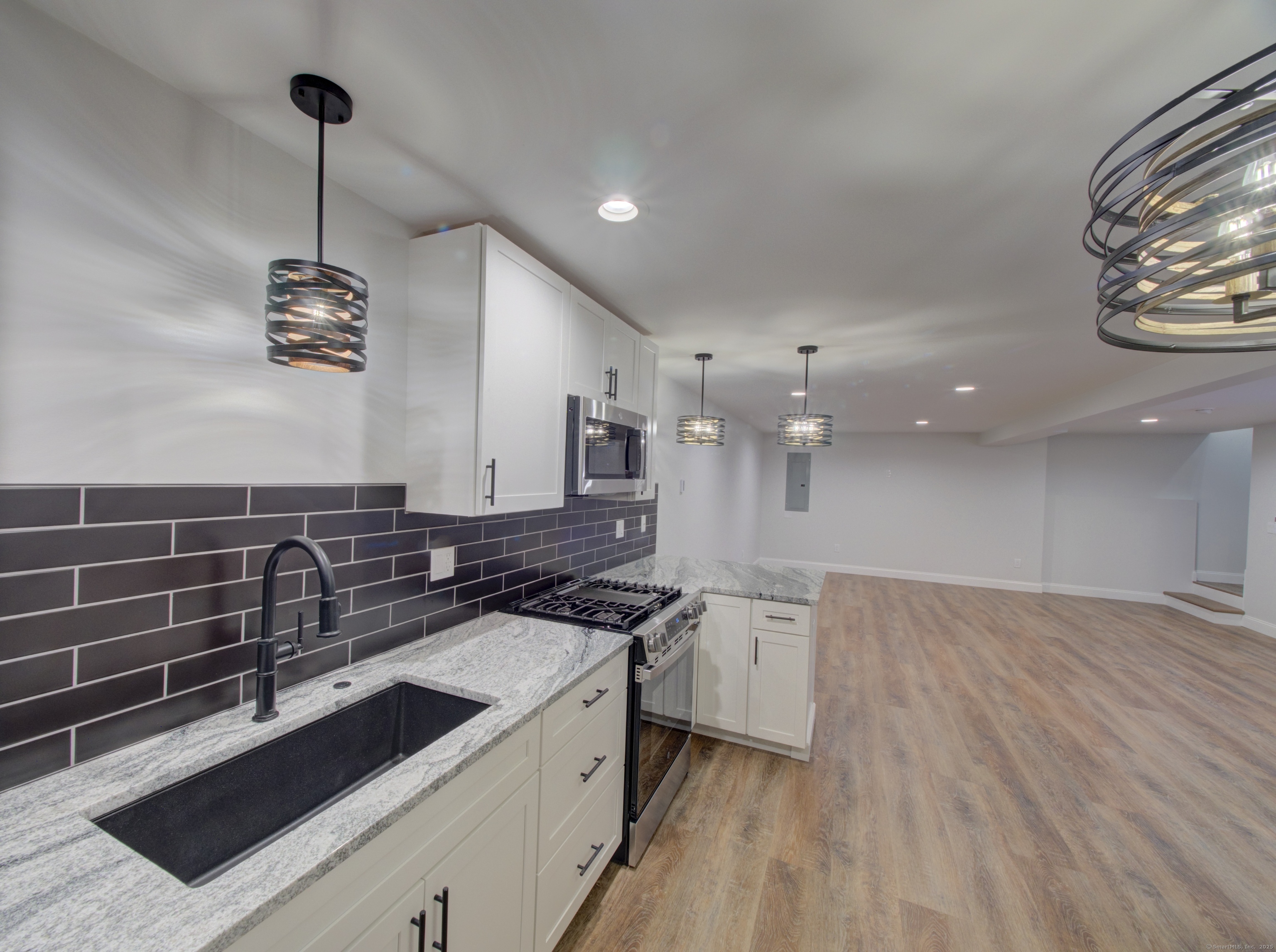 850 Brook Road Hampton CT 06247