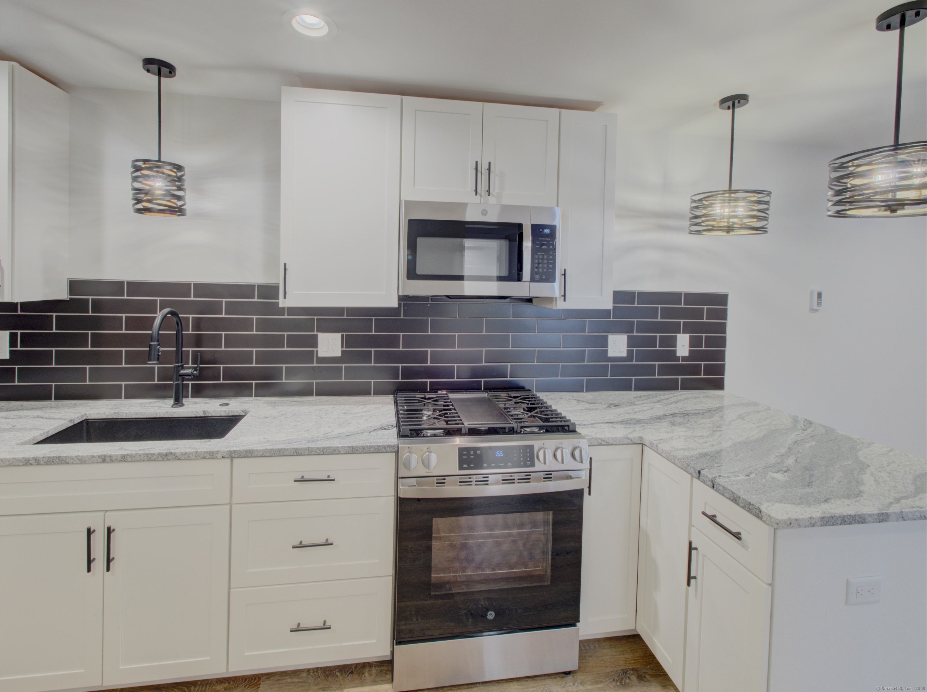 850 Brook Road Hampton CT 06247