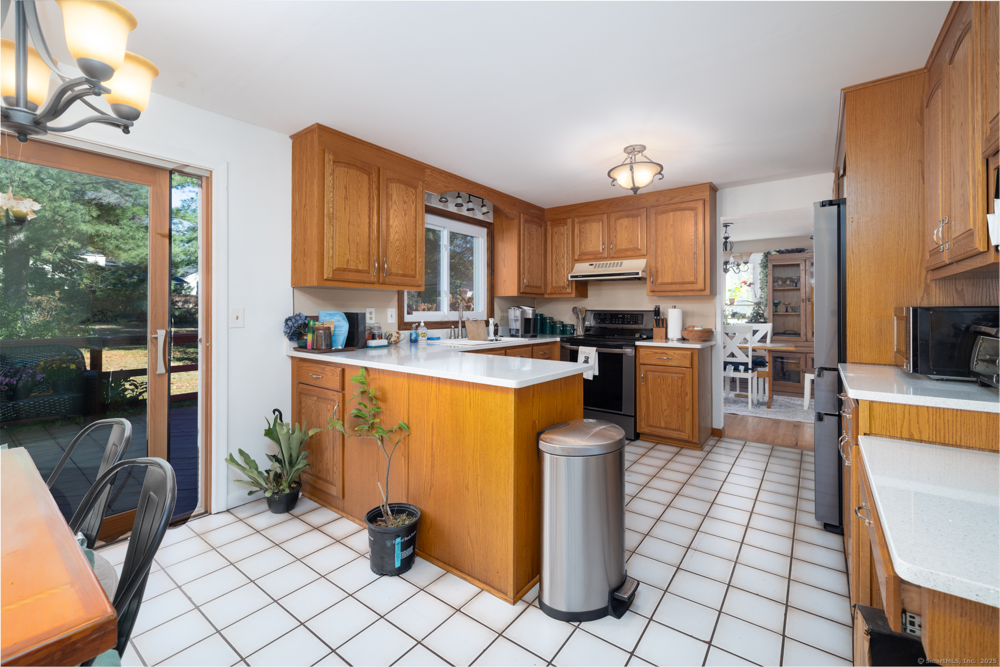 18 Meadowlark Road Simsbury CT 06092