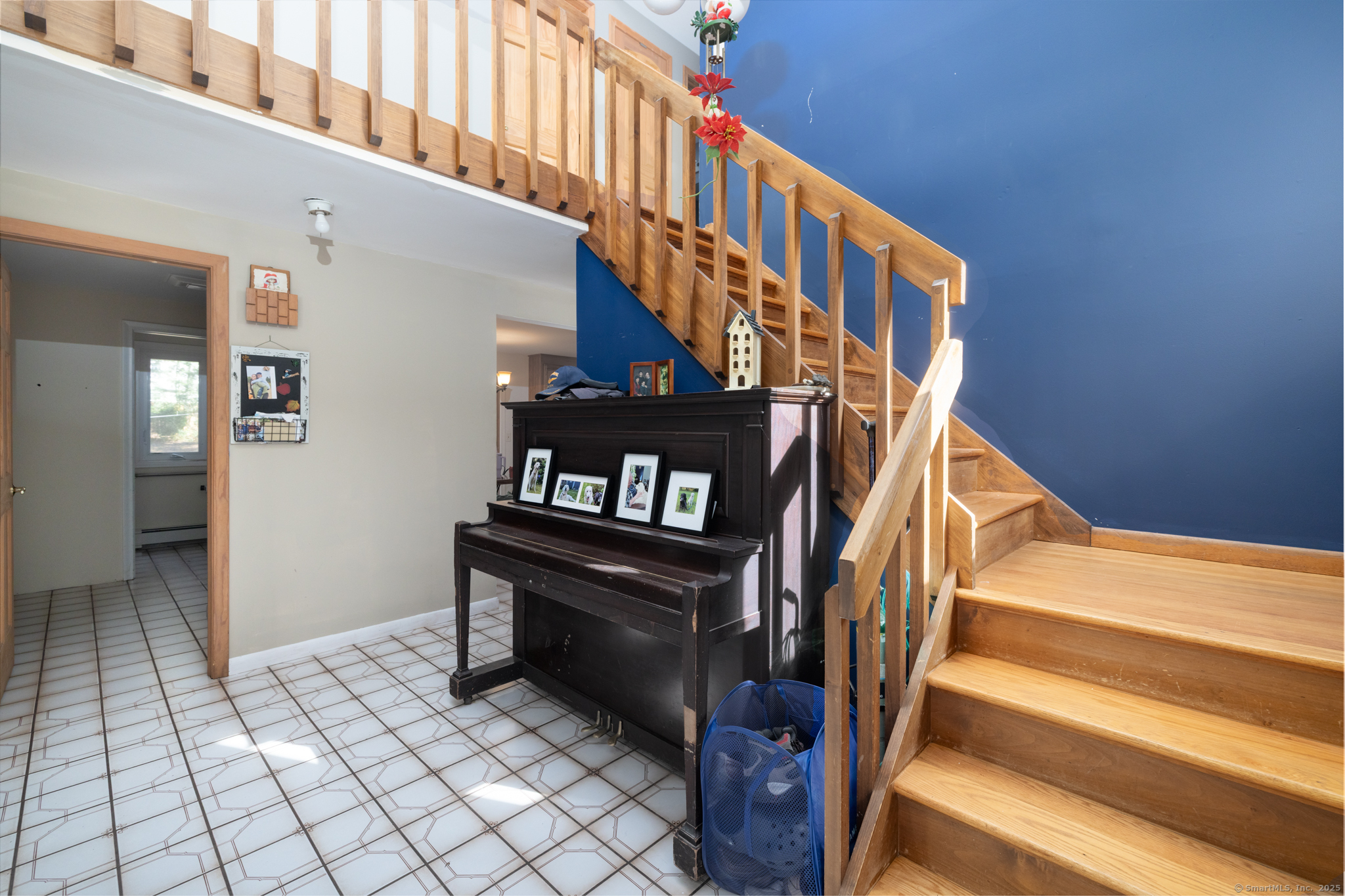 18 Meadowlark Road Simsbury CT 06092