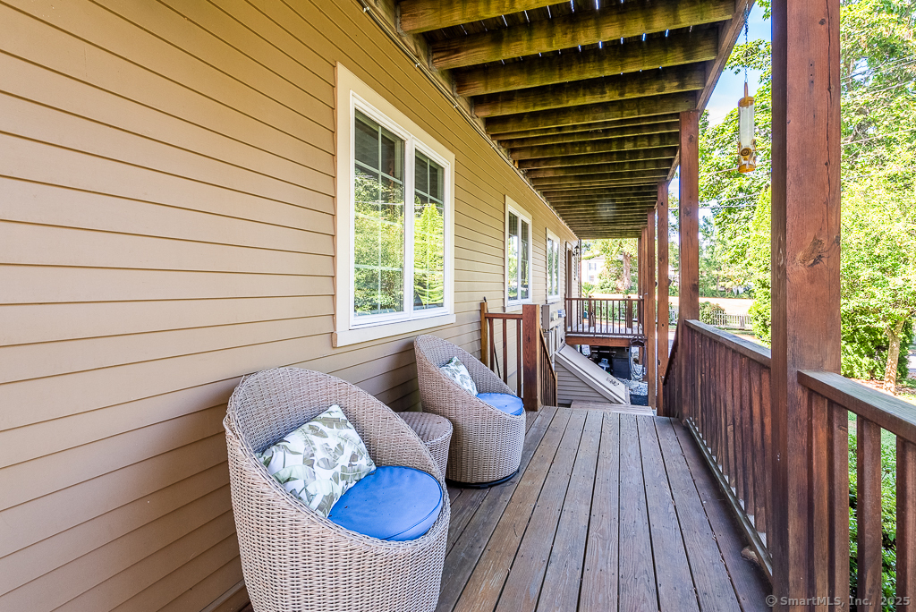 11 North Main Street Essex CT 06426