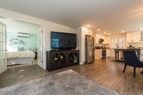 11 North Main Street Essex CT 06426