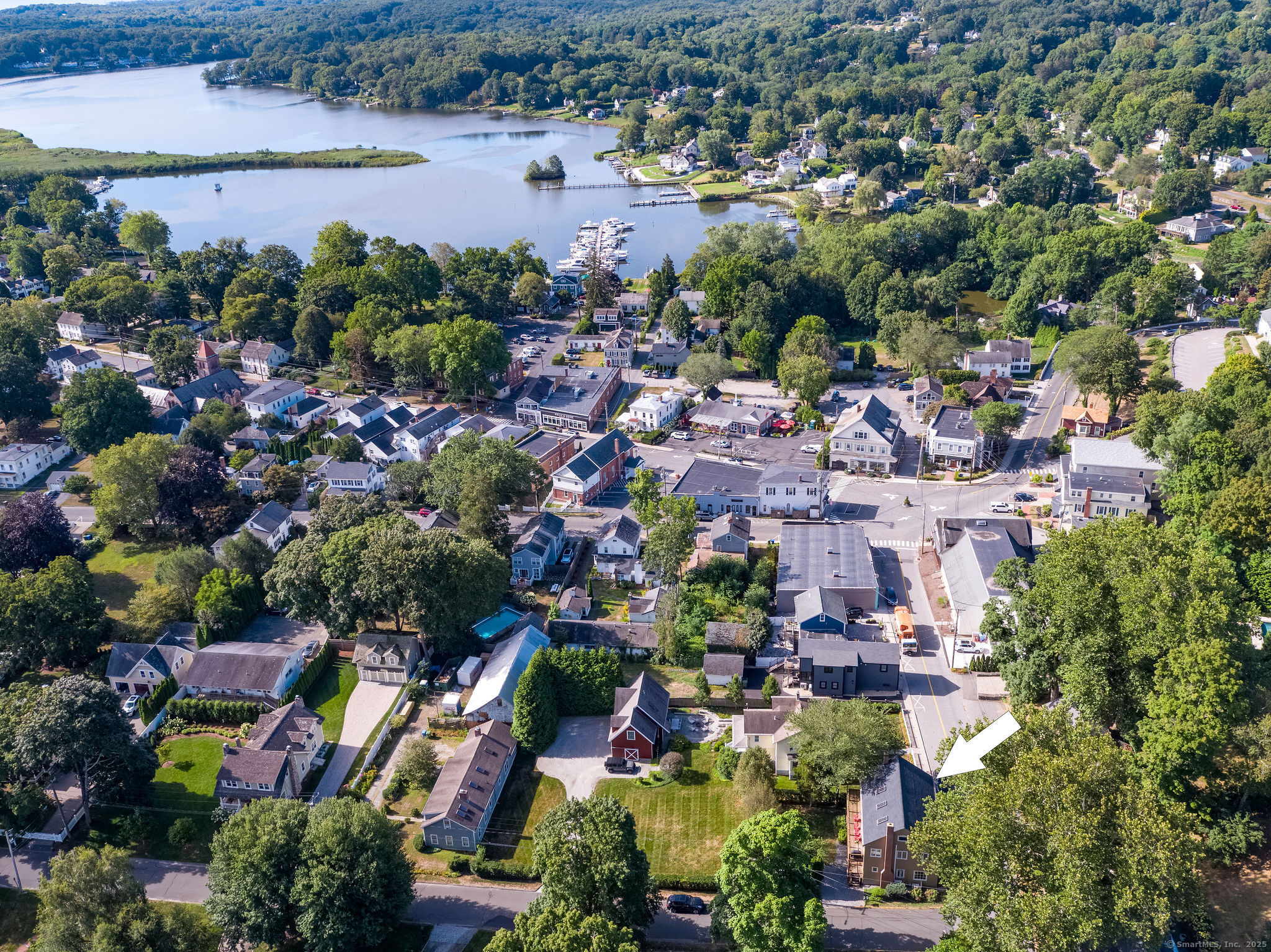 11 North Main Street Essex CT 06426