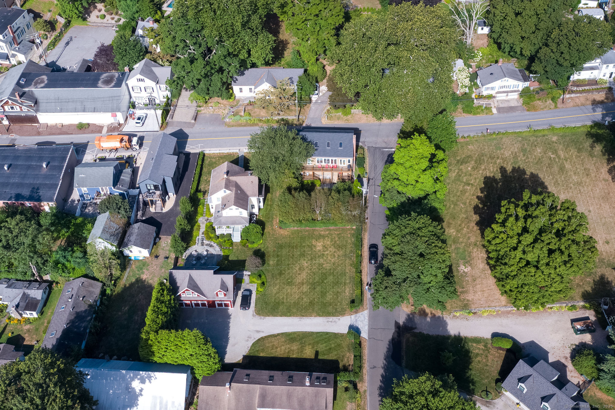 11 North Main Street Essex CT 06426