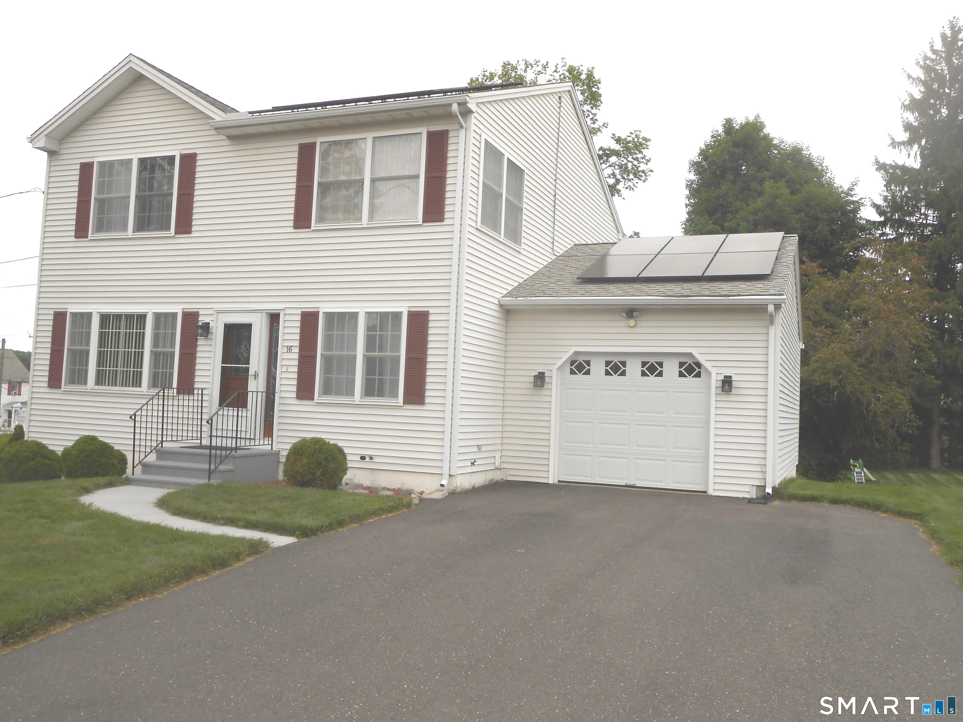 16 Hickory Road Naugatuck CT 06770