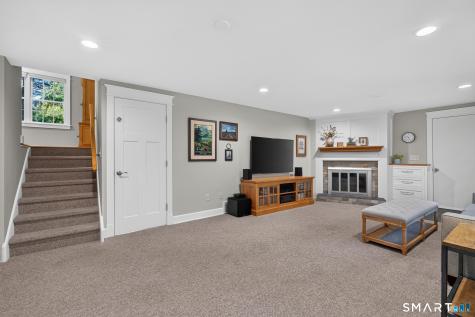 26 Minister Brook Drive Simsbury CT 06070