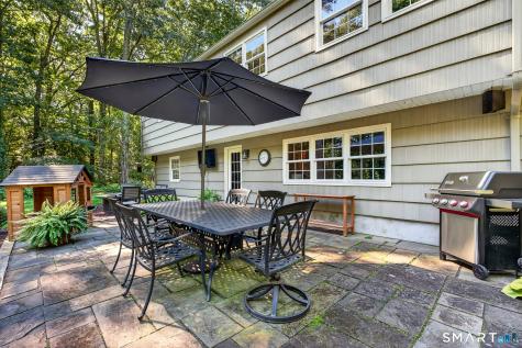 26 Minister Brook Drive Simsbury CT 06070
