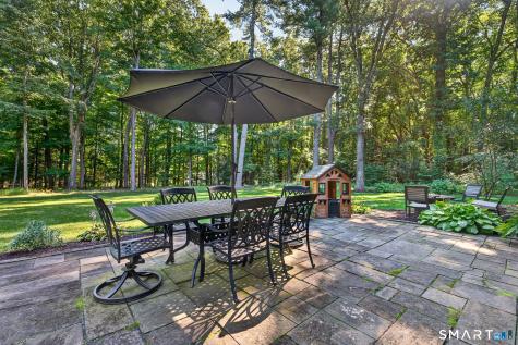 26 Minister Brook Drive Simsbury CT 06070