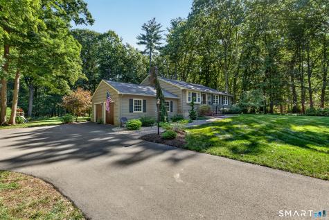 26 Minister Brook Drive Simsbury CT 06070