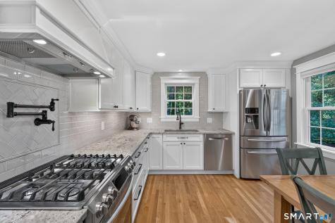 26 Minister Brook Drive Simsbury CT 06070
