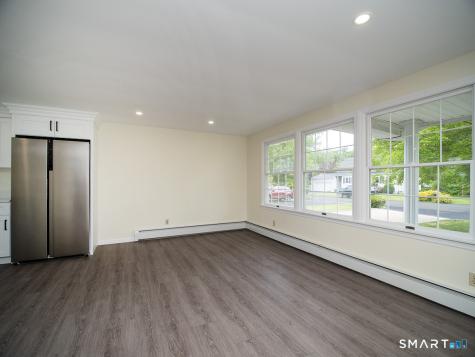 6 Warren Road Woodbridge CT 06525