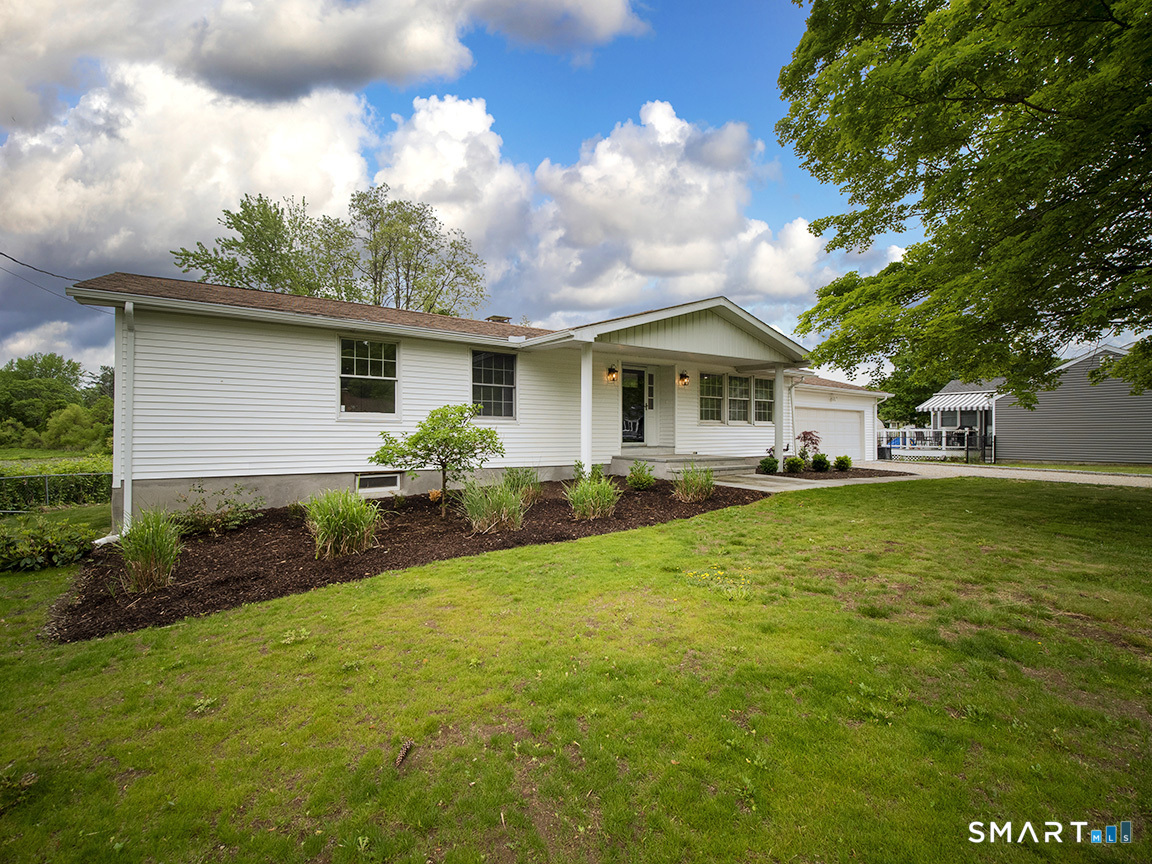 6 Warren Road Woodbridge CT 06525
