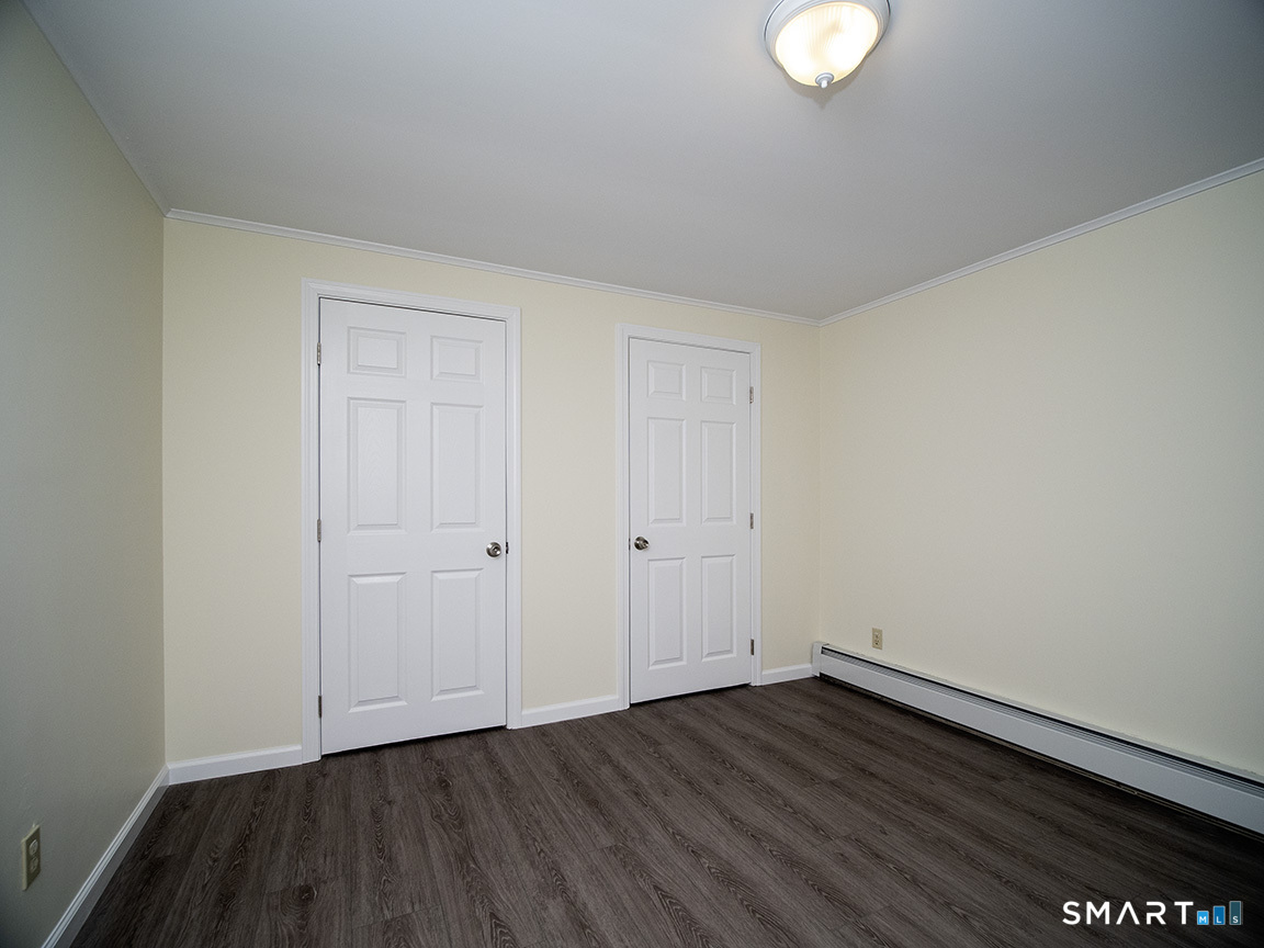 6 Warren Road Woodbridge CT 06525