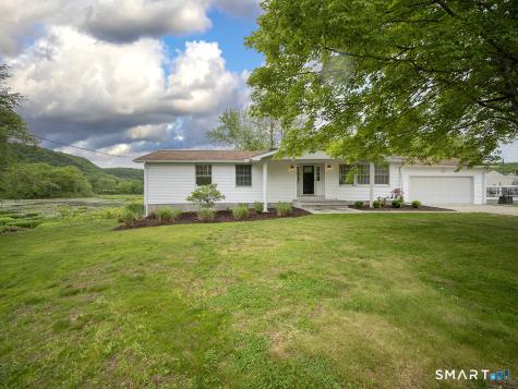 6 Warren Road Woodbridge CT 06525