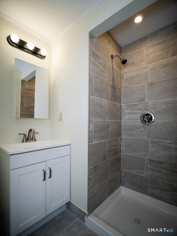 6 Warren Road Woodbridge CT 06525