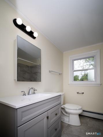 6 Warren Road Woodbridge CT 06525