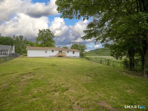 6 Warren Road Woodbridge CT 06525