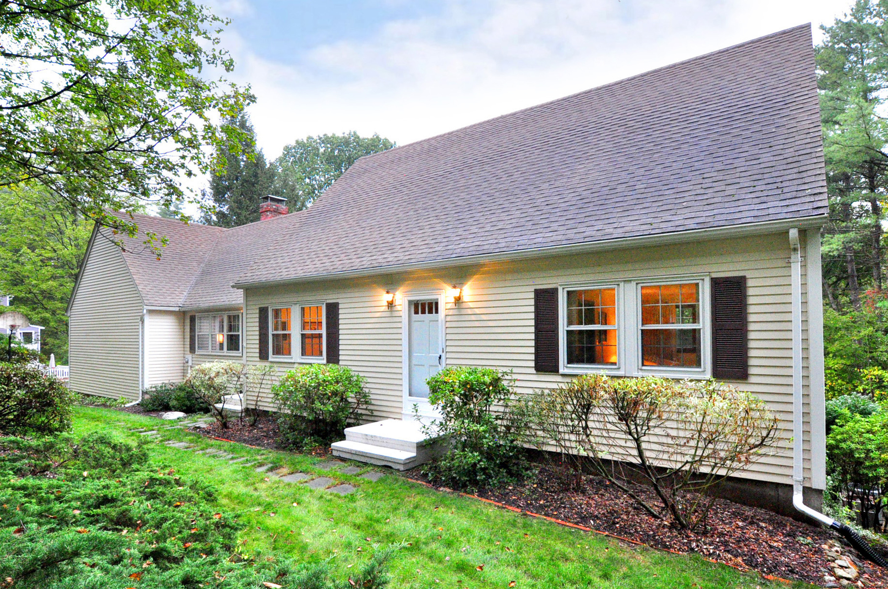 6 Highwood Road Canton CT 06019