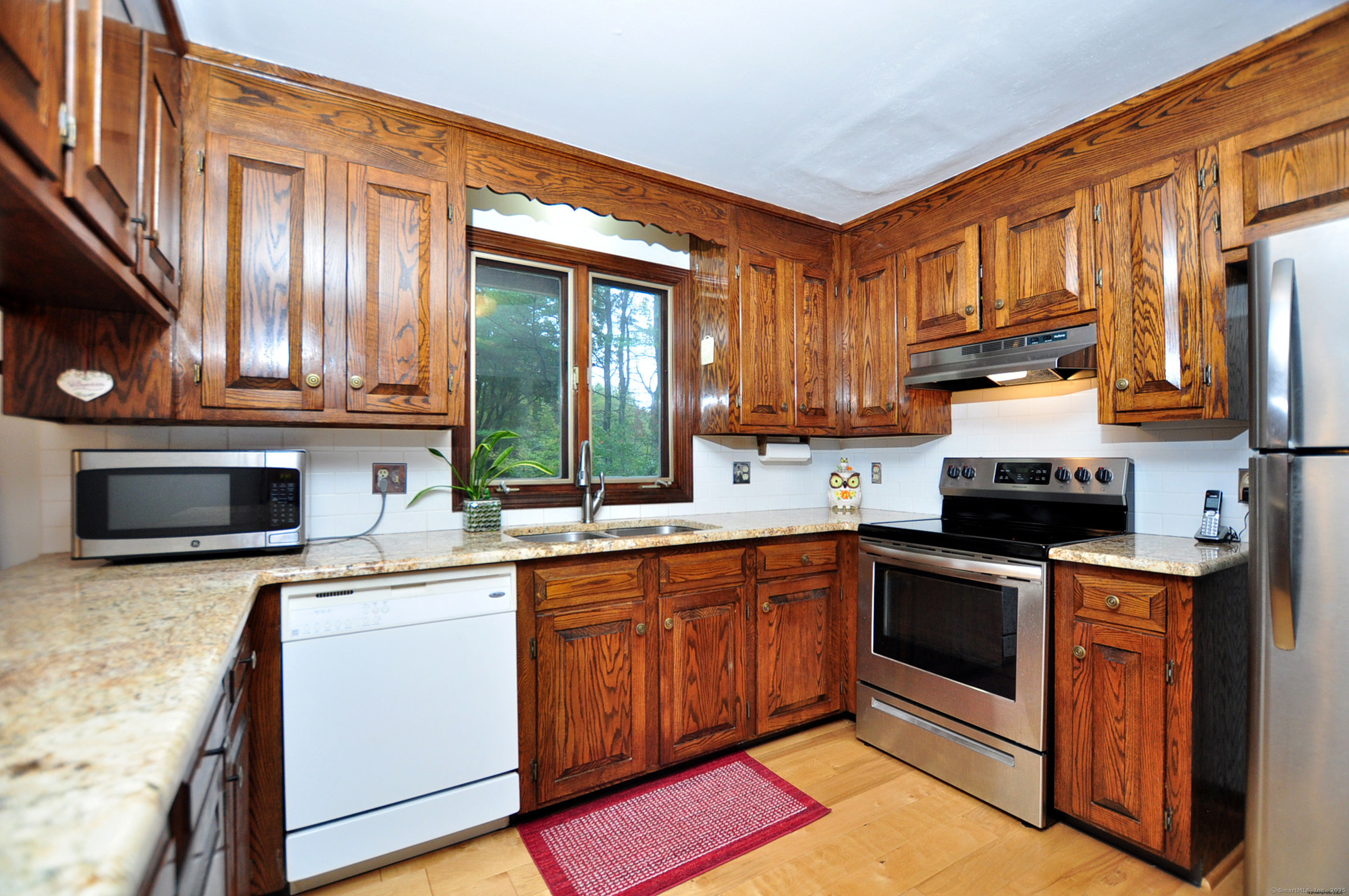 6 Highwood Road Canton CT 06019