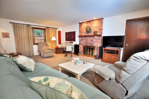 6 Highwood Road Canton CT 06019