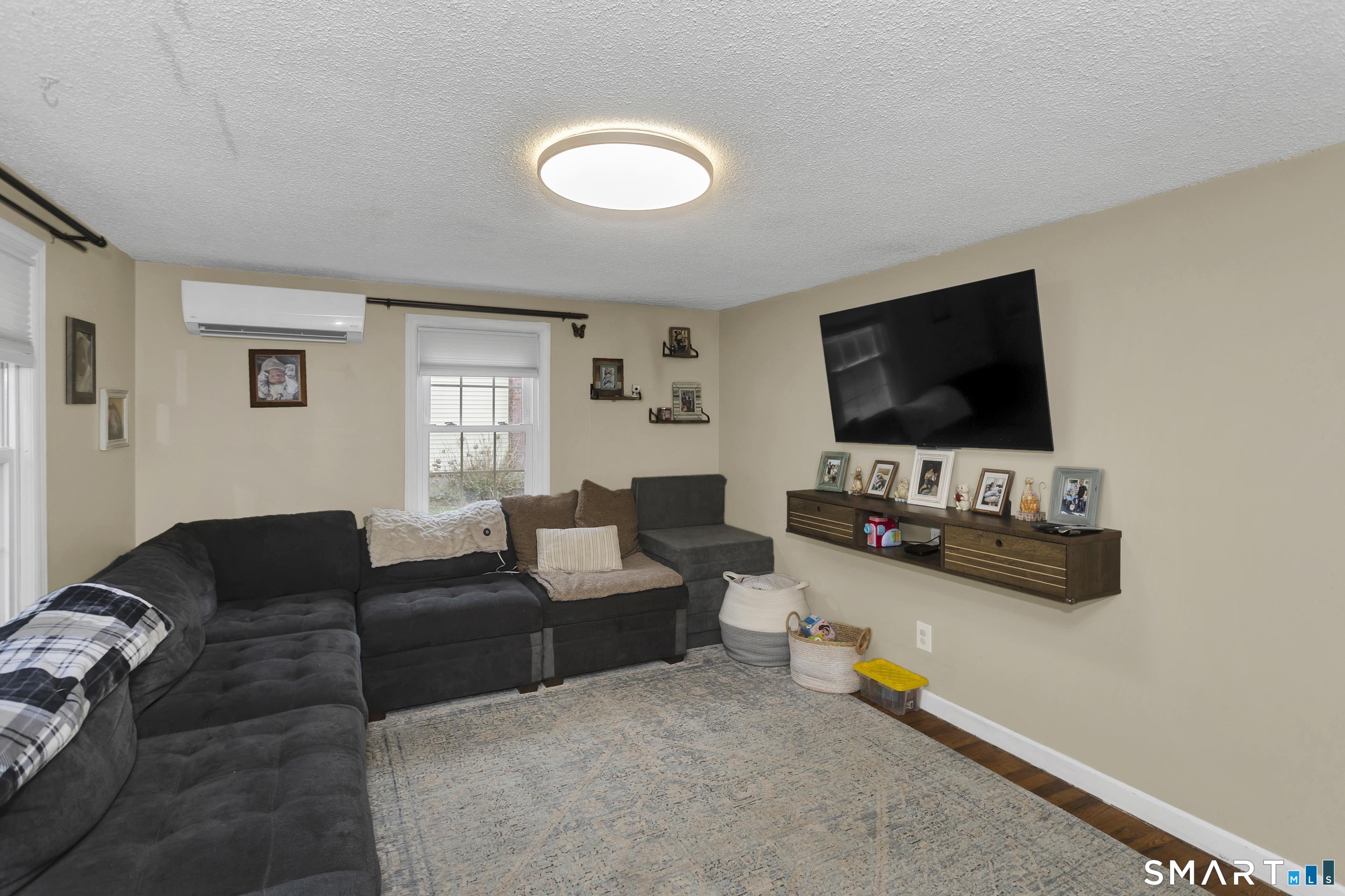 18 Wilstar Circle Enfield CT 06082