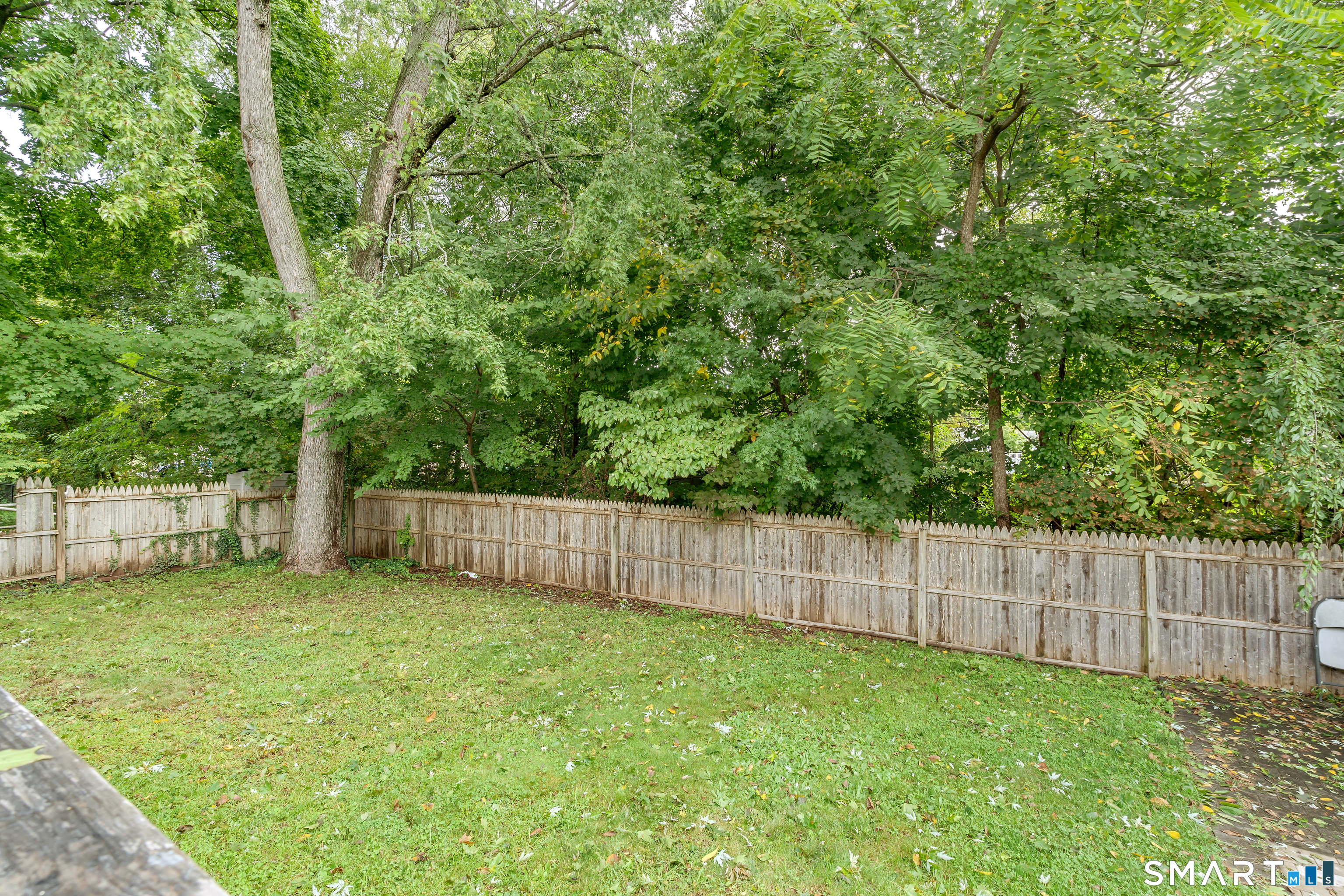 25 White Drive Hamden CT 06514