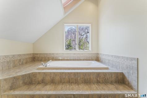 35 Aarons Court Ridgefield CT 06877