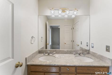 35 Aarons Court Ridgefield CT 06877