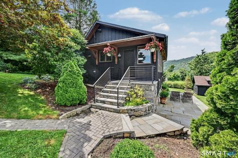 8 Sunset Trail New Fairfield CT 06812