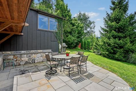 8 Sunset Trail New Fairfield CT 06812