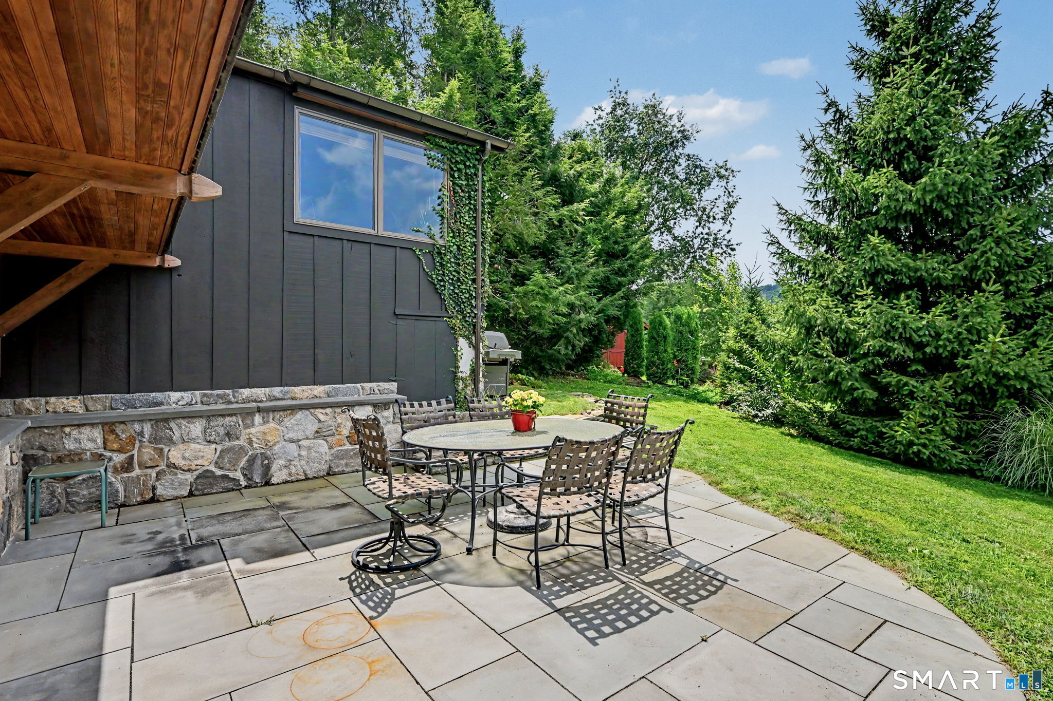 8 Sunset Trail New Fairfield CT 06812
