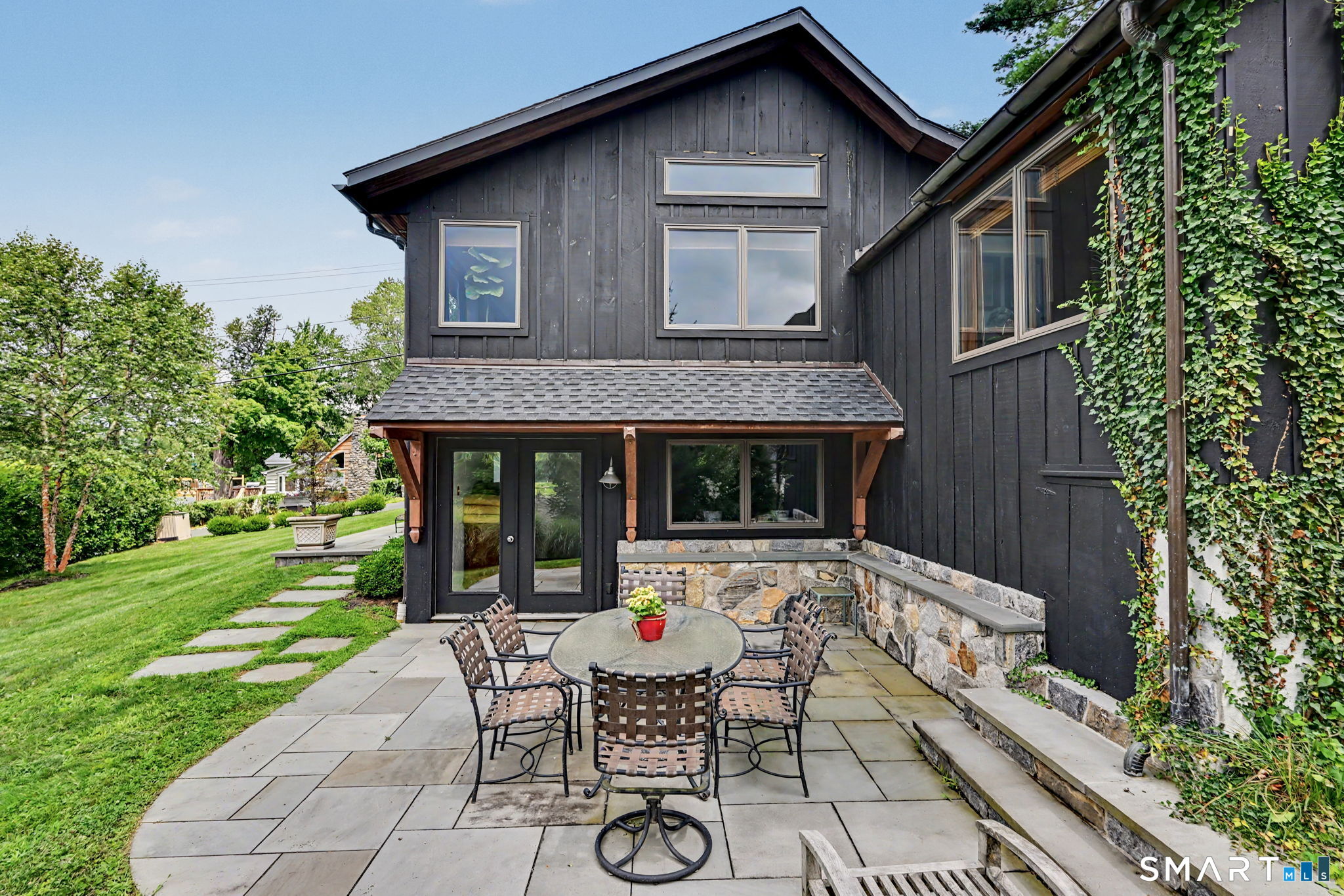 8 Sunset Trail New Fairfield CT 06812