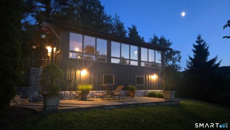 8 Sunset Trail New Fairfield CT 06812