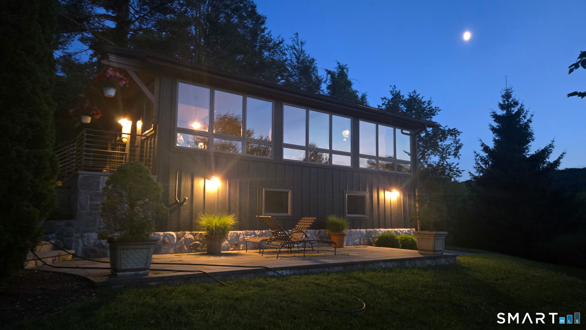 8 Sunset Trail New Fairfield CT 06812