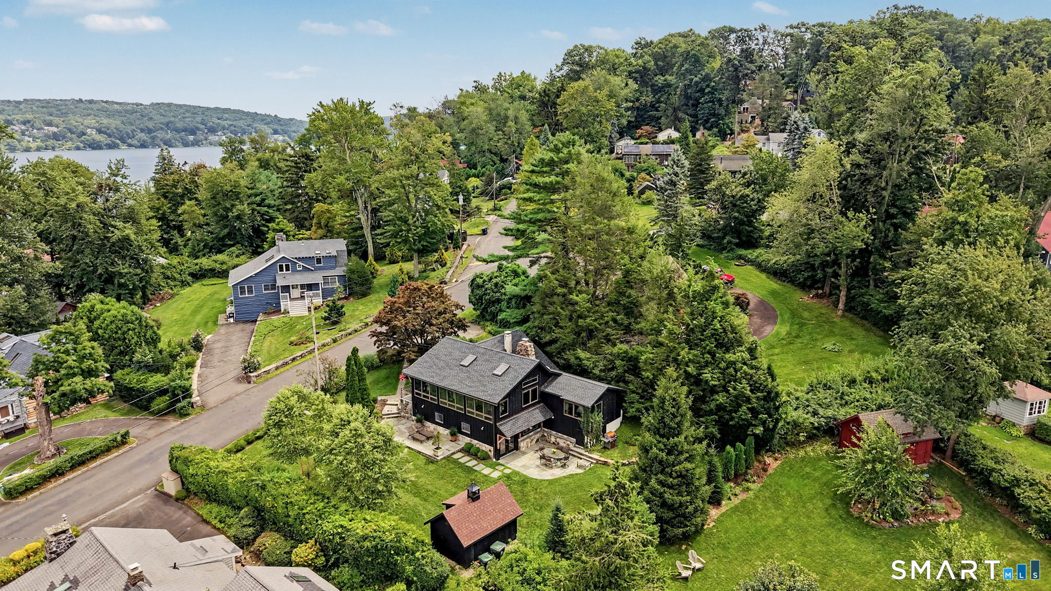 8 Sunset Trail New Fairfield CT 06812