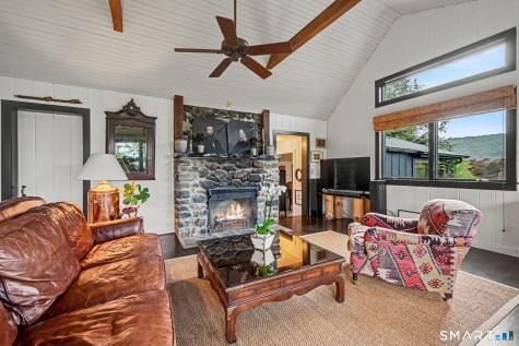 8 Sunset Trail New Fairfield CT 06812