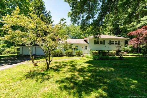 52 Twin Oaks Drive Thomaston CT 06787