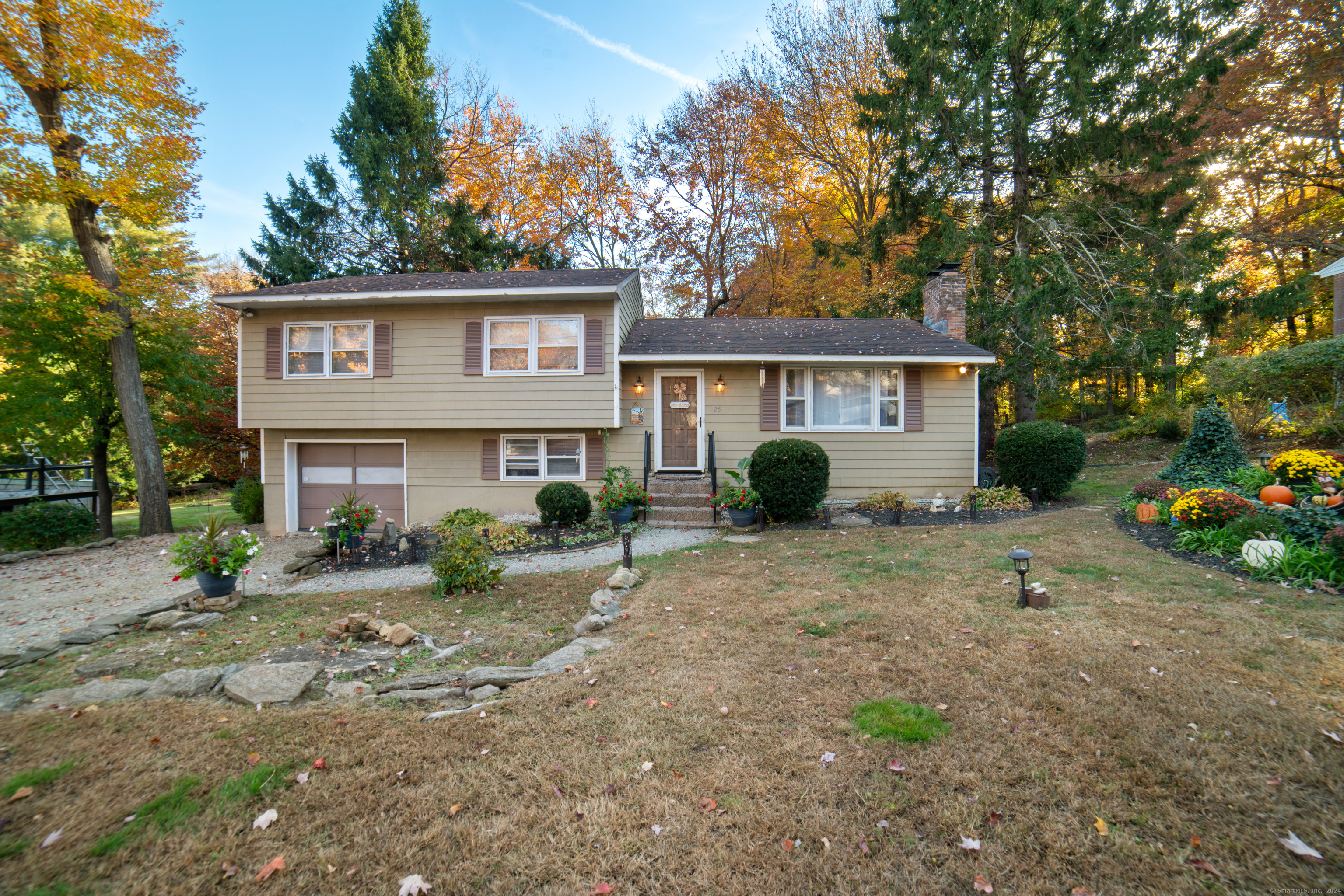 25 Longmeadow Drive Wolcott CT 06716