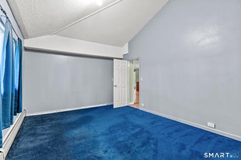 19 Latimer Lane Simsbury CT 06070
