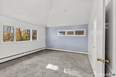 19 Latimer Lane Simsbury CT 06070