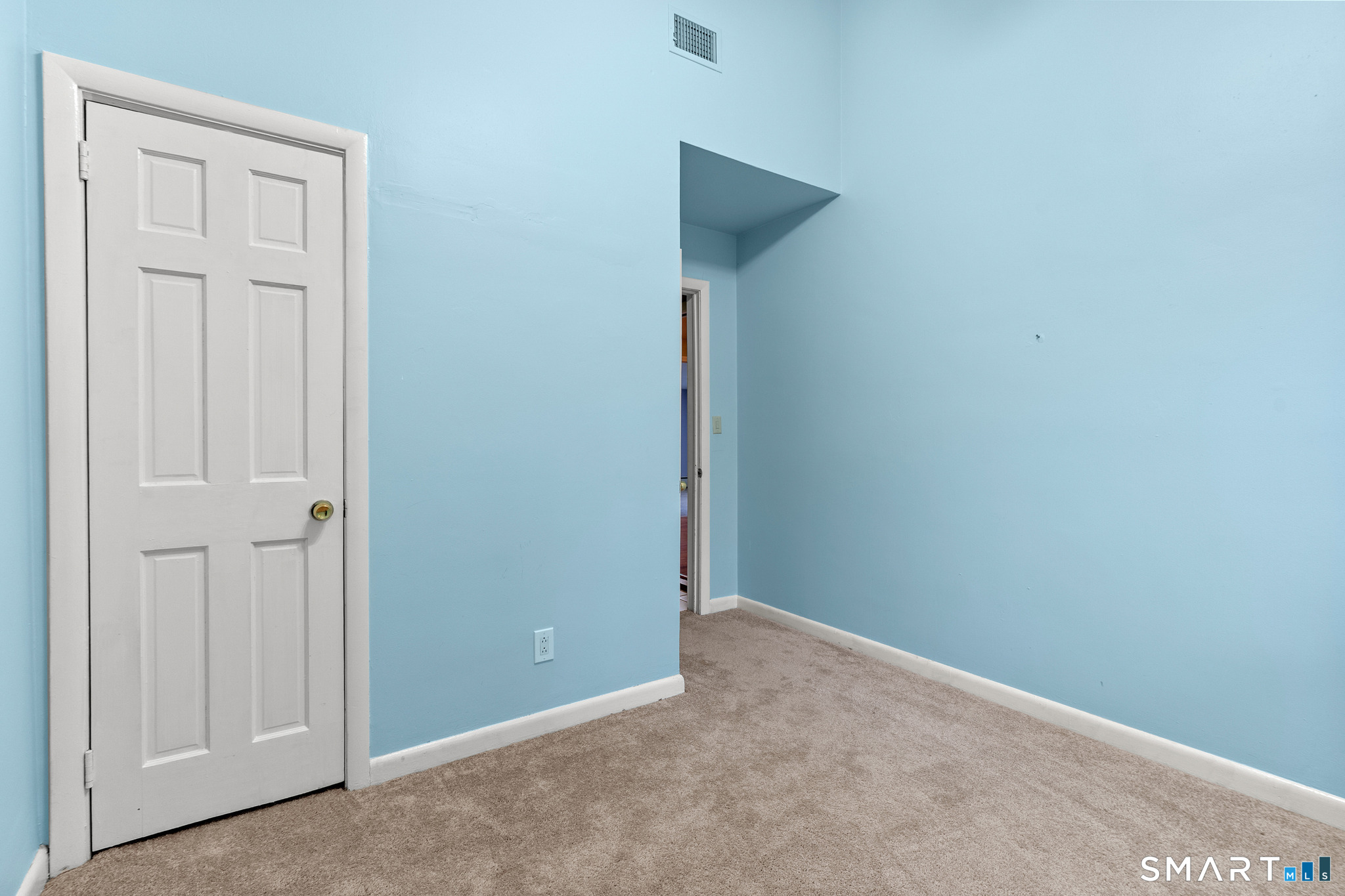 19 Latimer Lane Simsbury CT 06070