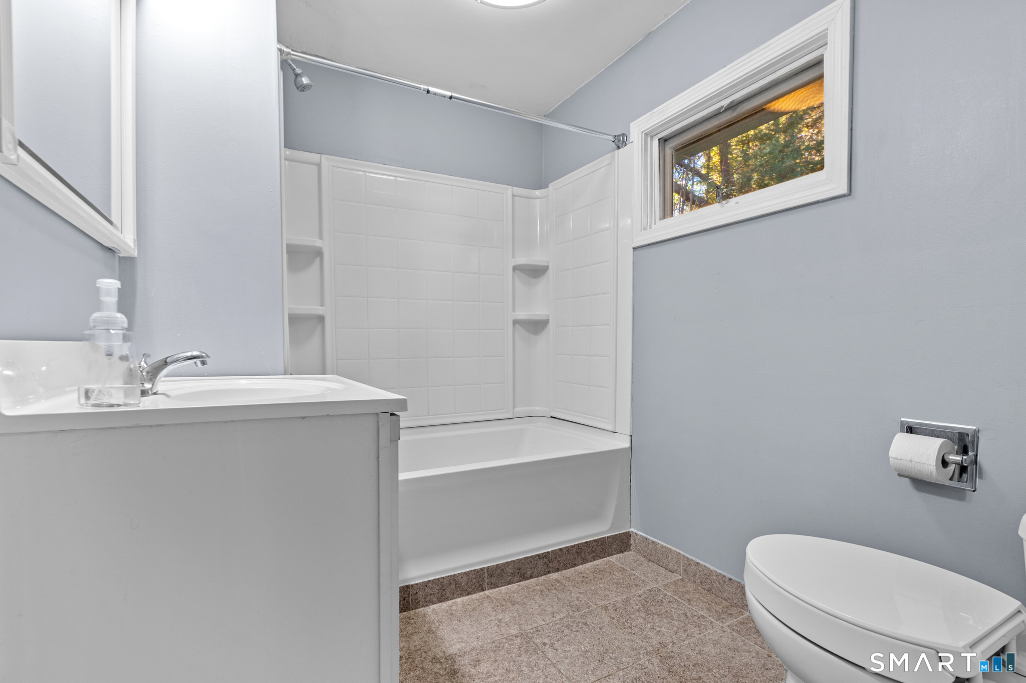 19 Latimer Lane Simsbury CT 06070