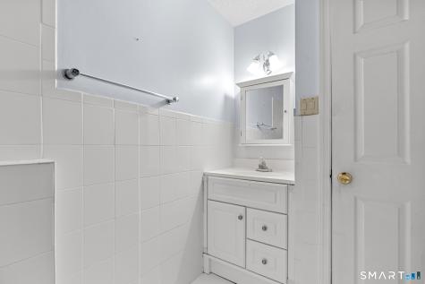 19 Latimer Lane Simsbury CT 06070