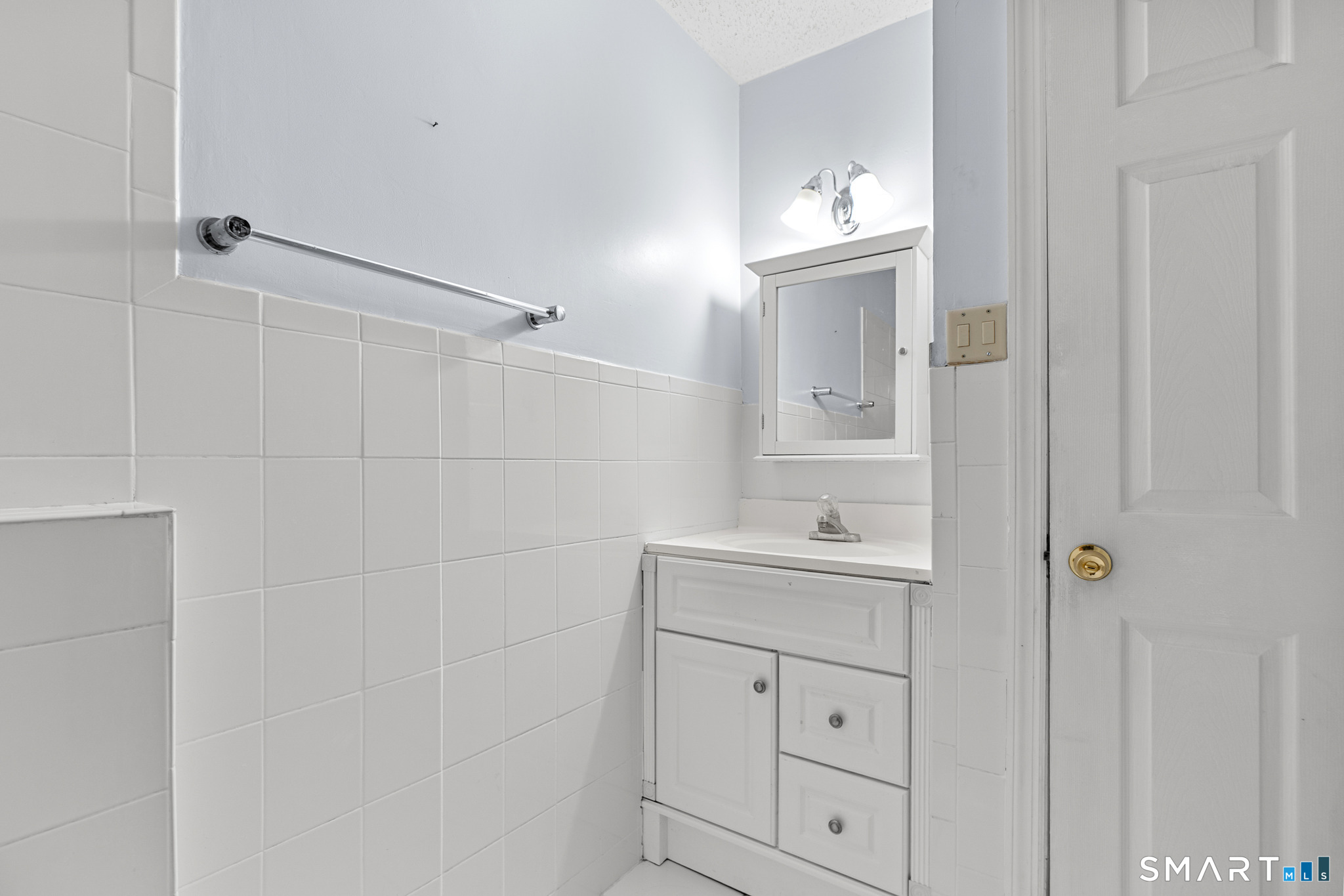 19 Latimer Lane Simsbury CT 06070