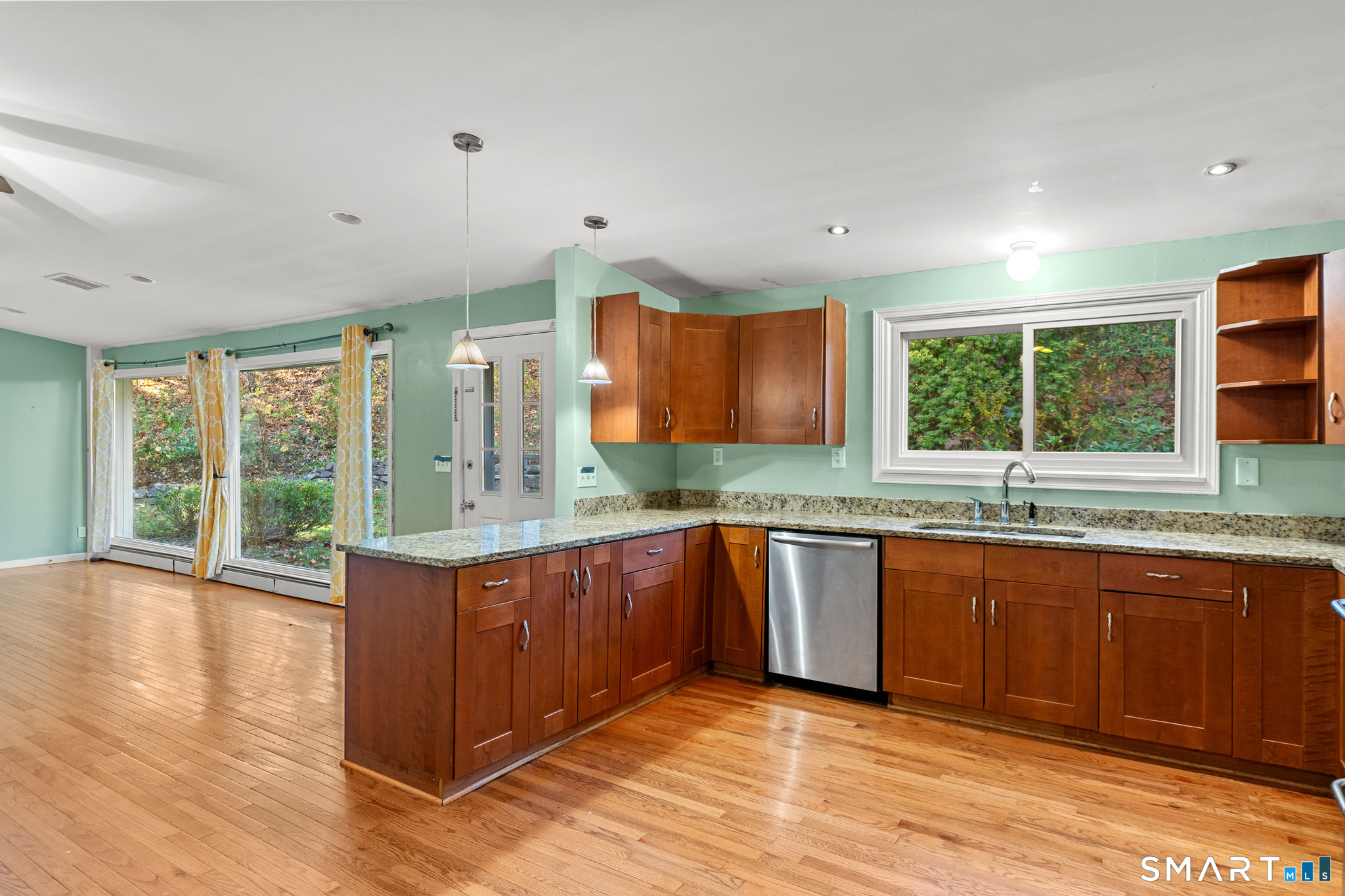 19 Latimer Lane Simsbury CT 06070