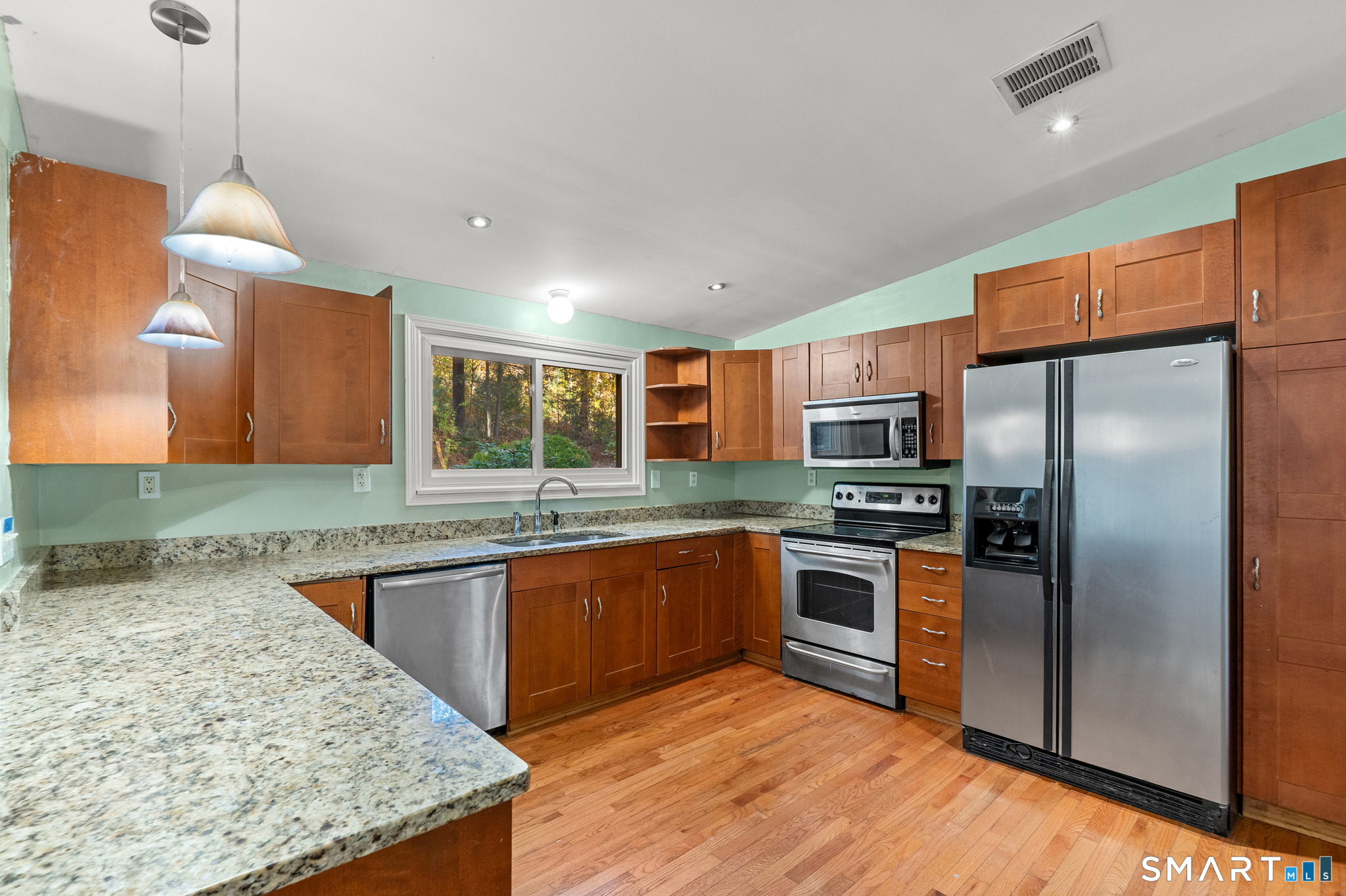 19 Latimer Lane Simsbury CT 06070