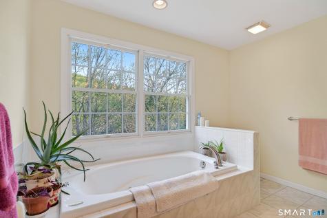 29 Tarrywile Lake Road Danbury CT 06810