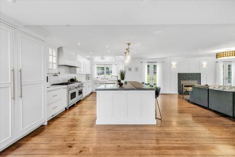 188 Wolf Neck Road Stonington CT 06378